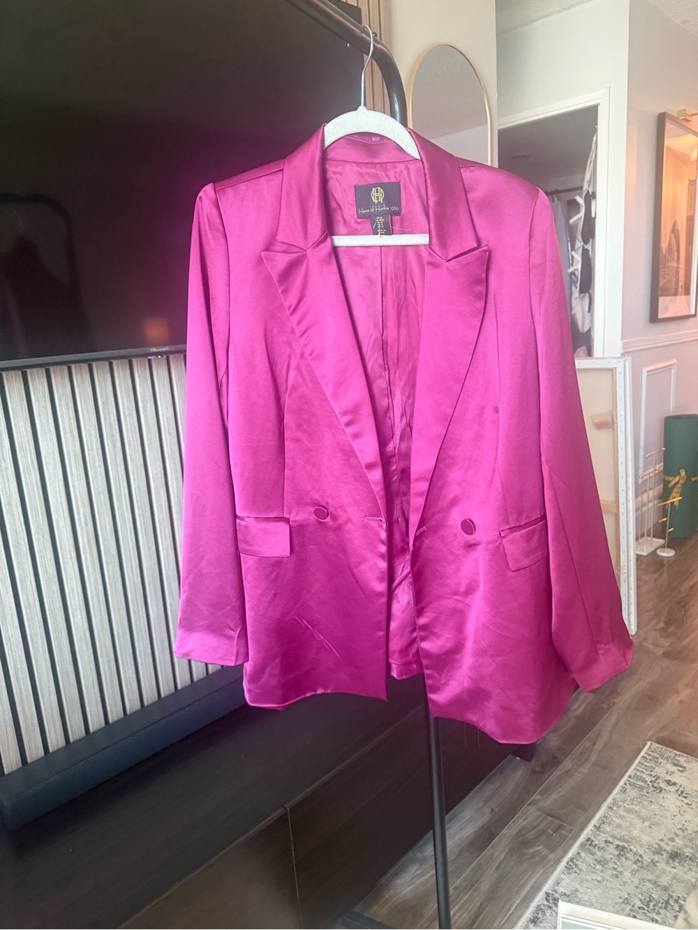 House of Harlow 1960 Fuscia Satin Blazer and pant set